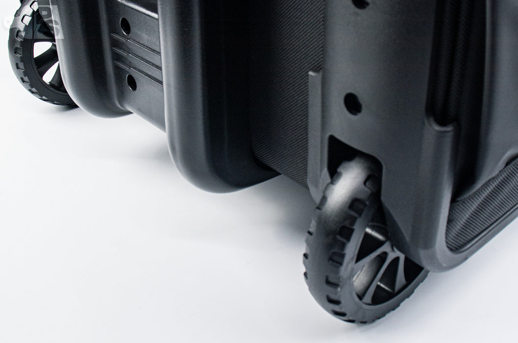 Dewalt DWST560107 18" Rolling Tool Bag - close up 2