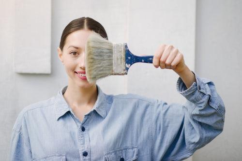 Paint Brushes for Smooth Finishes in Small Spaces