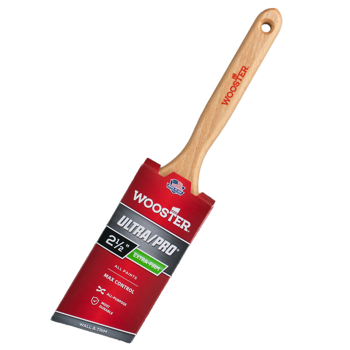 Wooster 4153 Ultra Pro Lindbeck Extra Firm Angle Sash Brush