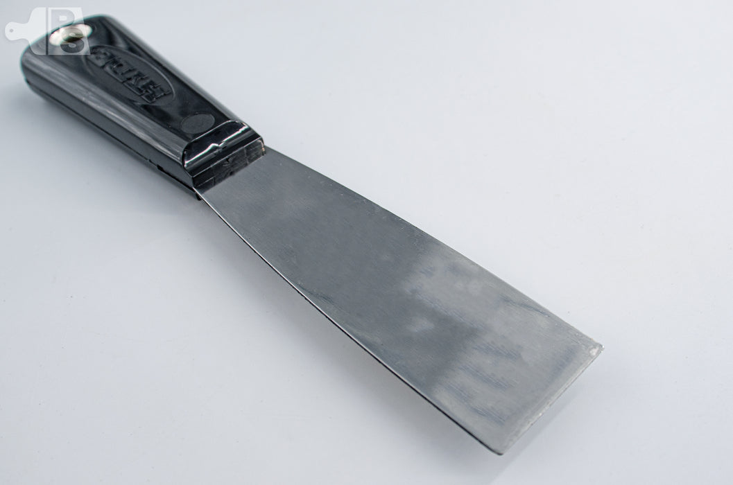 Hyde 1.25 inch stiff putty knife - close up 1
